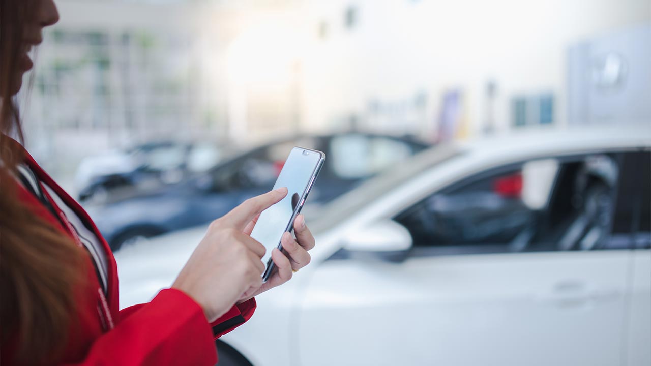 phone using at car dealership